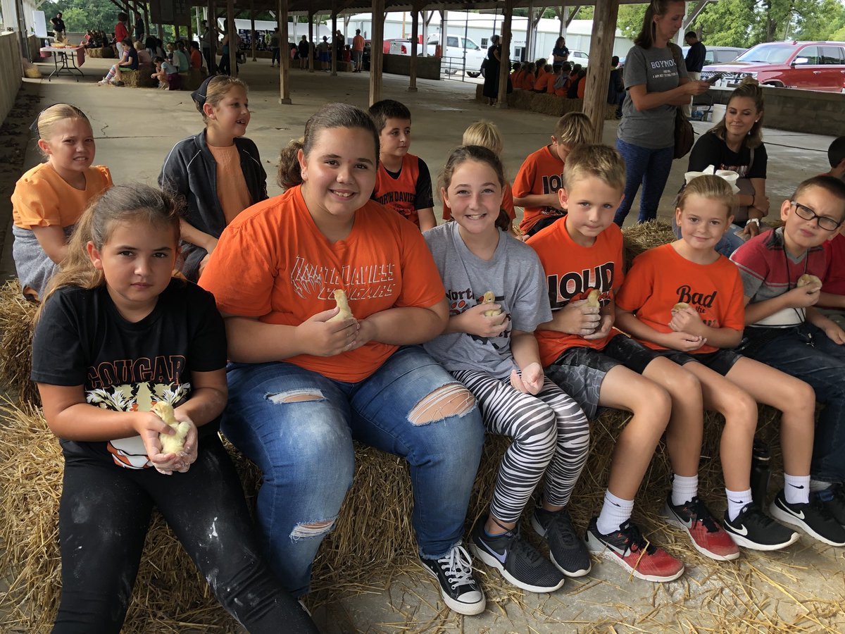 tjlengacher's tweet photo. Farm Fair Fun for the Fourth Grade! The students manipulated the AR sandbox, participated in an erosion model, and held baby turkeys. @NDaviessElem #rainstayedaway https://t.co/IdVQWAicR9