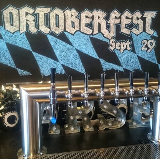 PegCityGrub's tweet image. Whether you are looking to gorge on gourds, pound poutine, feast underneath flying flocks of fowl, or drink craft beer in your best puffy vest, #Winnipeg has a culinary event for you this fall. 
pegcitygrub.com/read,post/786/…