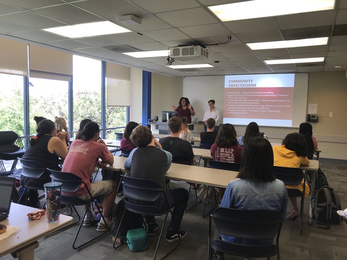 jamiethompson10's tweet photo. @getinvolvedTU diversity and inclusion training for student workers! #excellence #community https://t.co/bBJc6diyiI