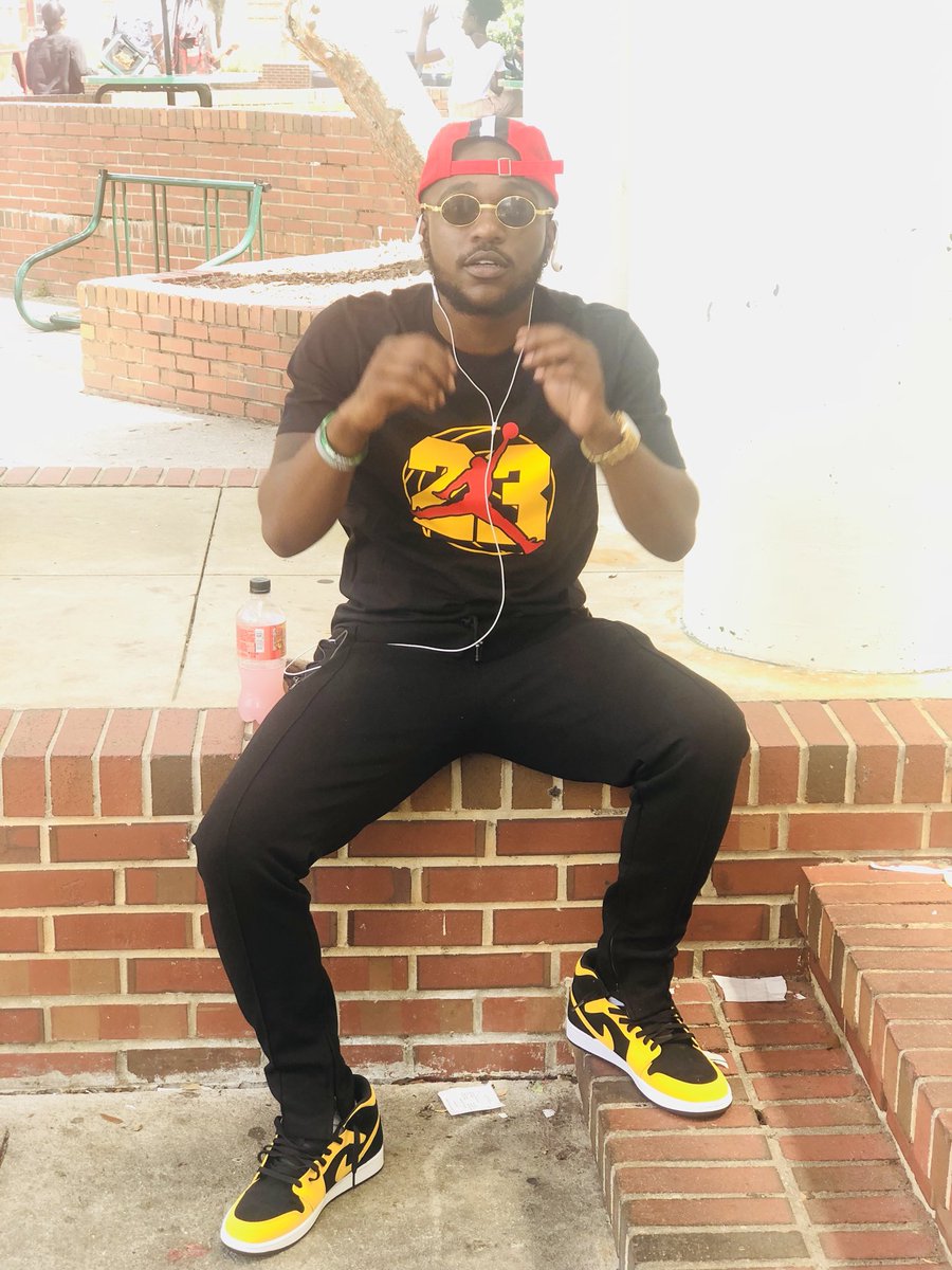 D_Mad_Moist's tweet image. I Ain’t Neva SET Tripped... 🚫🧢
#setfriday #Letmein