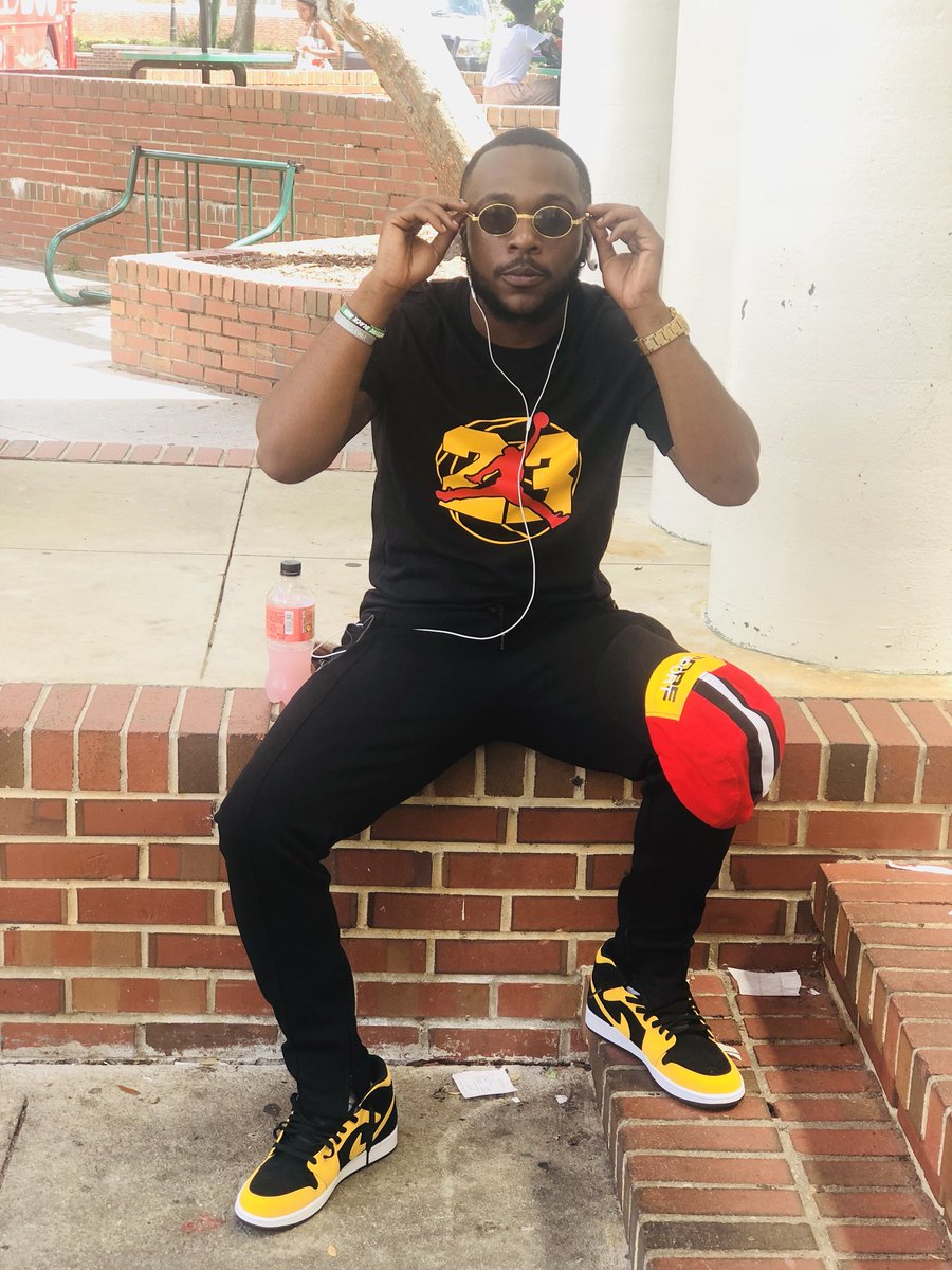 D_Mad_Moist's tweet image. I Ain’t Neva SET Tripped... 🚫🧢
#setfriday #Letmein