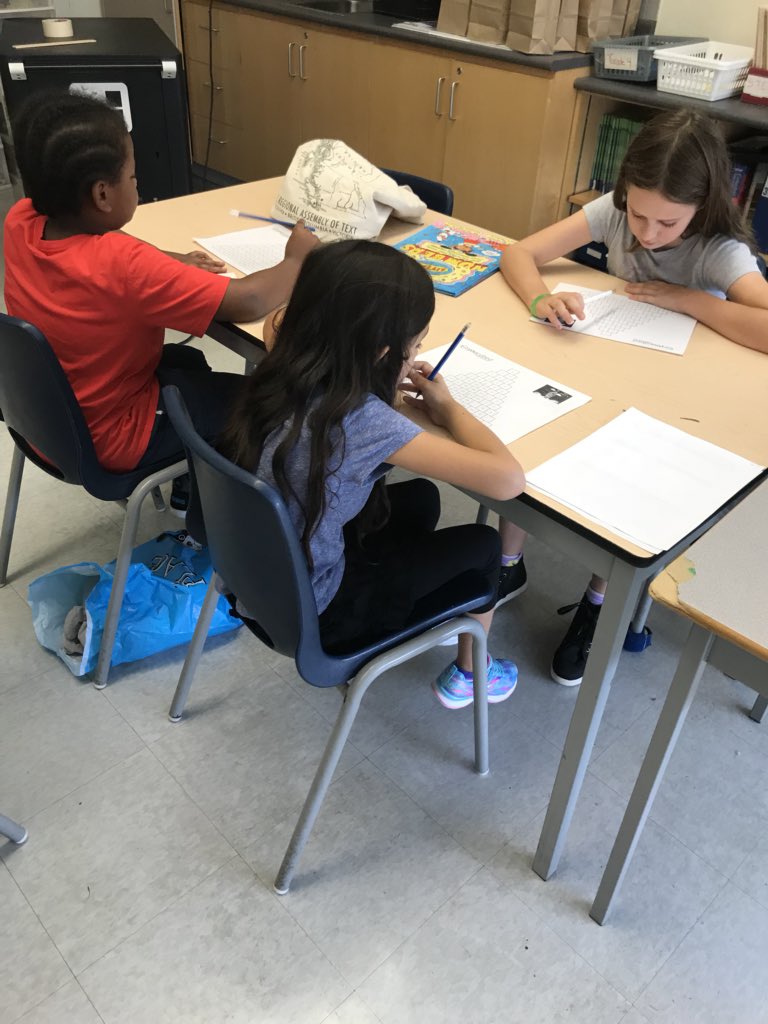 MsAyala_tdsb's tweet photo. Day 4 of #InspirationalMathWeek Ss learned that math is about #seekingpatterns and that math is everywhere! Ss worked on the world’s famous Pascal’s 🔺 to find the different patterns 🤗🧠 #growthmindset #alwaysapatterntosee #beapatternseeker @FairbankPS https://t.co/WnnsSyoR0M
