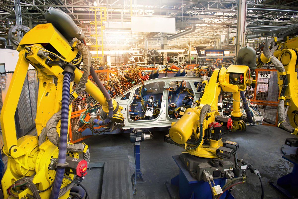 Infrastructure's tweet photo. Iain Patterson, CTO for DVLA shares thoughts about how #OracleTechnologies helped with the future of taxation of car vehicles in the UK. Discover more here: https://t.co/WpZ26QFnAy https://t.co/CwD7Cdw7nu