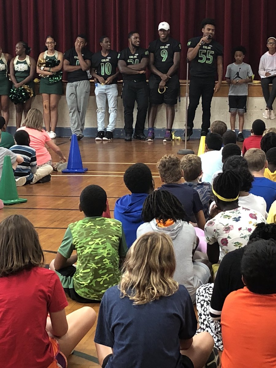 HunterPrincipal's tweet photo. Best day when @EnloeHighSchool student athletes inspire Hunter star students to show STARS expectations and give their best in academics and behavior. #8schools1GOAL #strongMAGNETpathway @wchavis @wcpssmagnets https://t.co/GGb40E9Emk