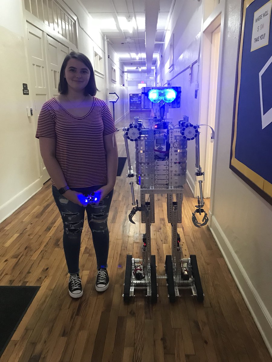 Sara taking “Fabio” for a stroll around the school!  <a href="/dcsnc/">@DCSNC</a> <a href="/kcwelch99/">Kim Welch</a>