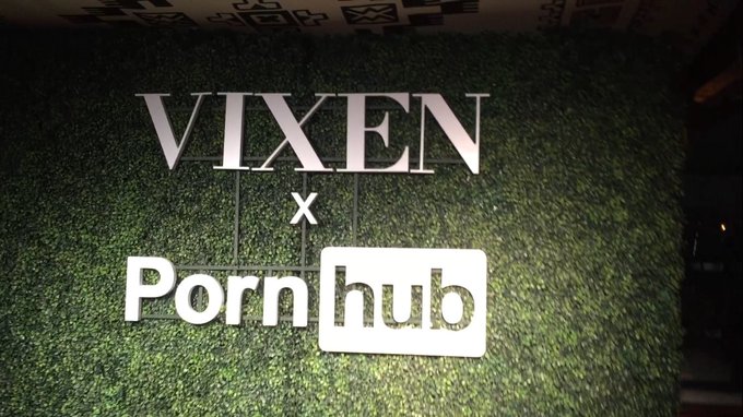 Had such an amazing night at the 1st annual @Pornhub Awards. Had the pleasure of meeting and hanging<a class="tags" href="/tag/pornhub">@pornhub</a>