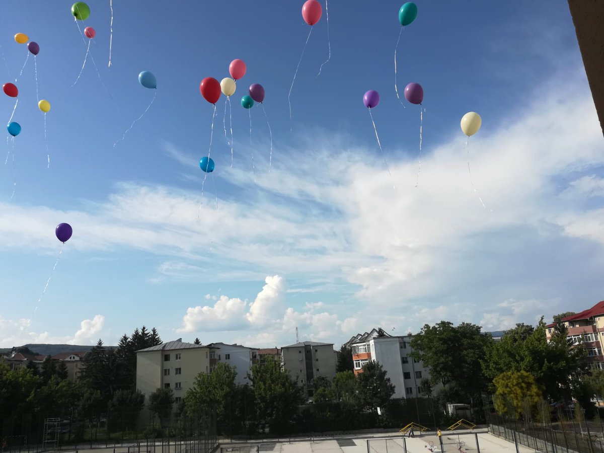 simrotus's tweet photo. Under the same sky,
We can fly to the sun ⛅
#Team_h 
#Mature
#Summer_Time 
#同じ空の下_TH 
@AsiaPrince_JKS @bigbrothersound 
Team H
Summer time
Mature https://t.co/QMw5ujPDPe