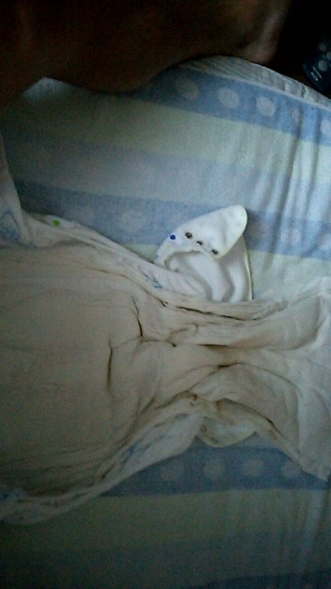 いっぱい おむつにおもらし