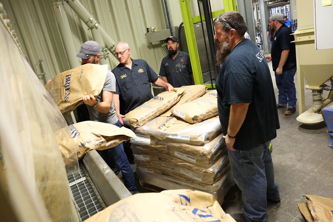 TheAbitaBeer's tweet photo. Cheers to #NationalBeerLoversDay! We can’t think of a better way to celebrate than by kicking off @la_brewers collaboration brew. Louisiana brewers, coming together for one great #beer. #abitabeer #abitabrewery #labrewersguild #neworleans #louisiana #cultureontap #craftbeer https://t.co/2TcDtHrpWy