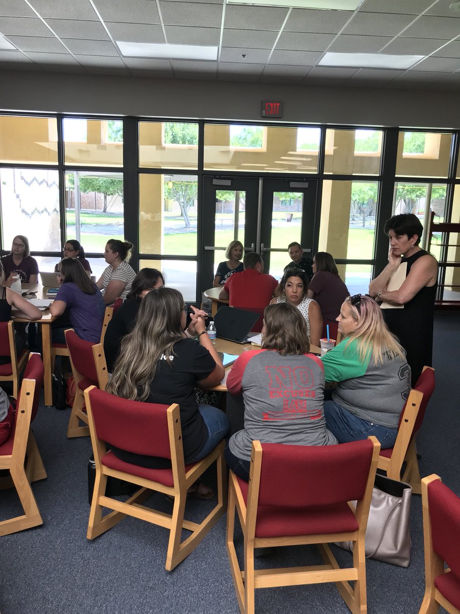 JessieBayne's tweet photo. Third grade teachers collaborating district wide on Guided Reading! #innovateMUSD #transformMUSD https://t.co/P1D9FZrkJM