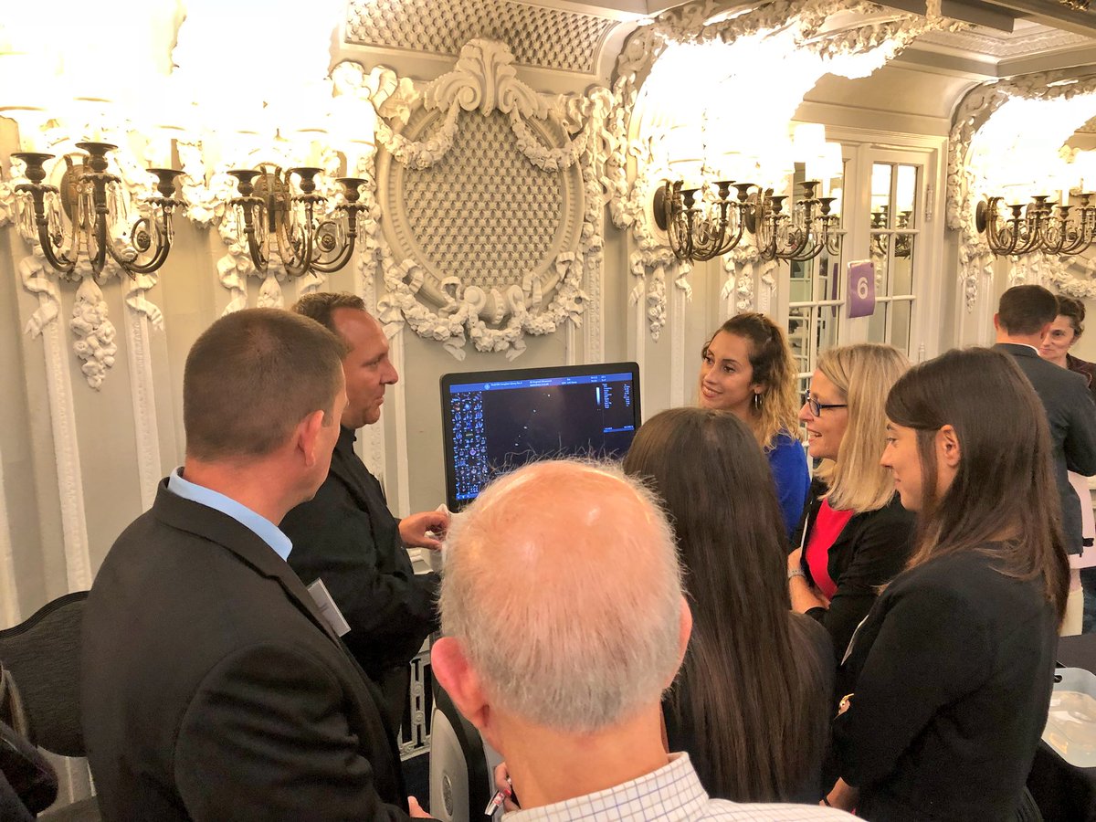 nicodejong181's tweet photo. #BubbleMtg2018 #CEUS training in action @HeartDocSharon @PetrosProf @feinstein_linda https://t.co/HYZpyCmaIE