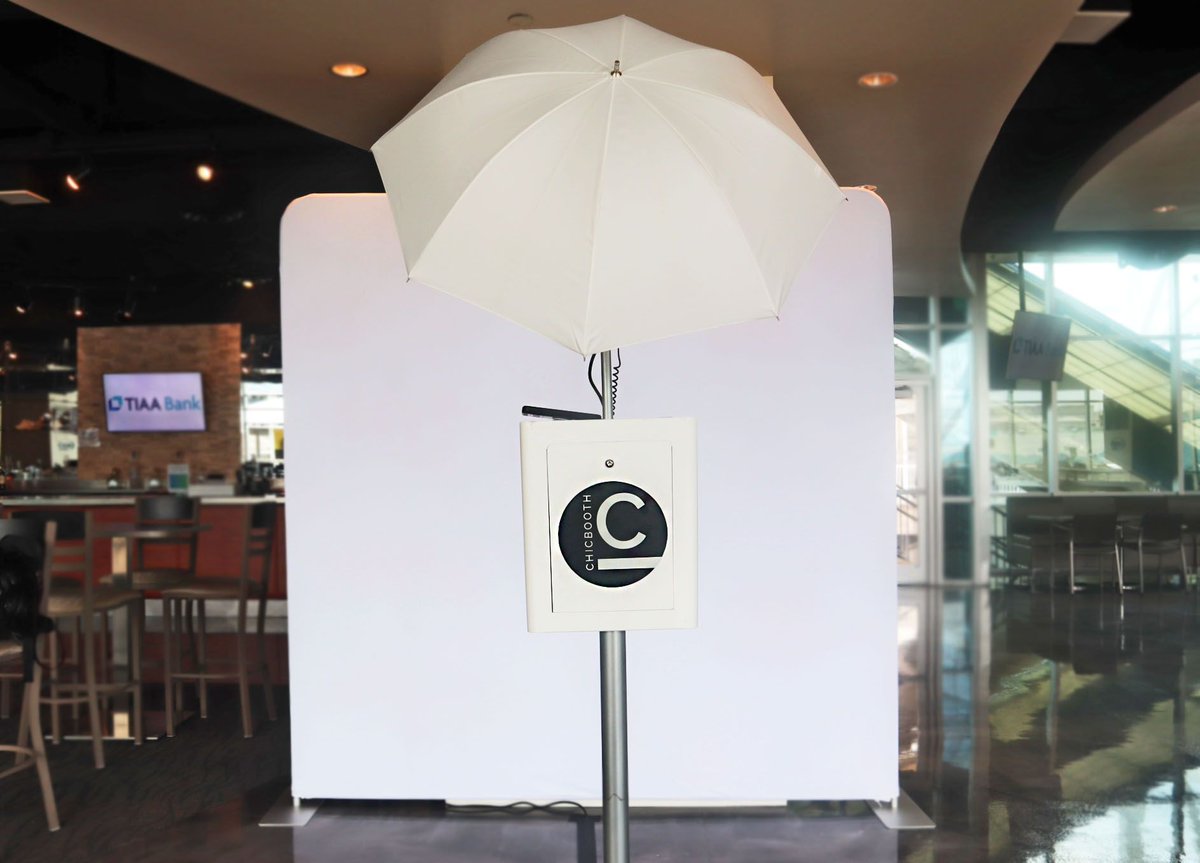 Chic Booth tweet media