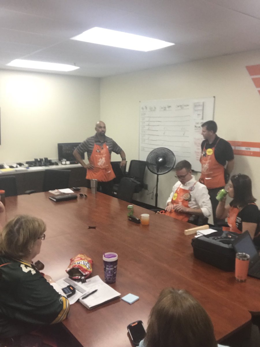 RonaldHeld1's tweet photo. DM @jonbaumann304 dropping some knowledge on the leadership team @thd4941 during the business walk. #doingthedew. https://t.co/bBlI3tuceC
