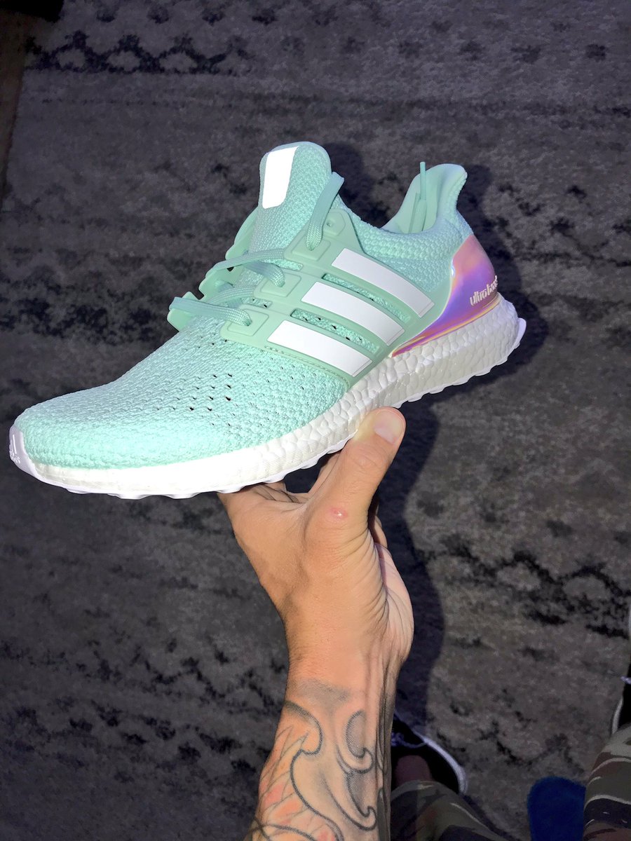 Islandsnkrs's tweet photo. #ultraboostnaked #vibes on these π π¬ π #miadidasclima #clean #dopesneaker https://t.co/0GcG6Ty3kG