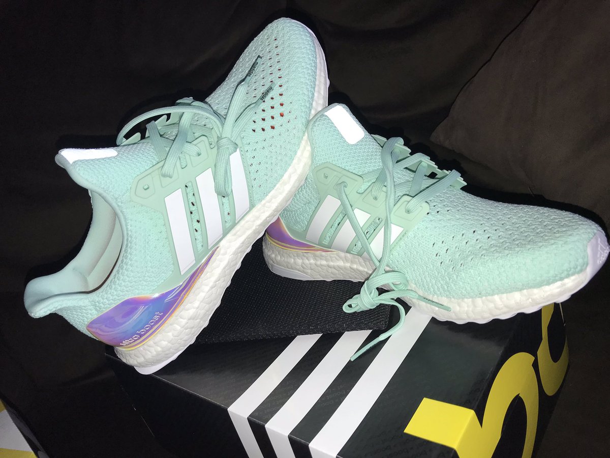 Islandsnkrs's tweet photo. #ultraboostnaked #vibes on these π π¬ π #miadidasclima #clean #dopesneaker https://t.co/0GcG6Ty3kG