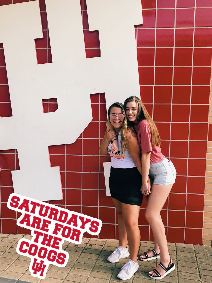 whoooooose ready for some coog football????❤️🐾🏈