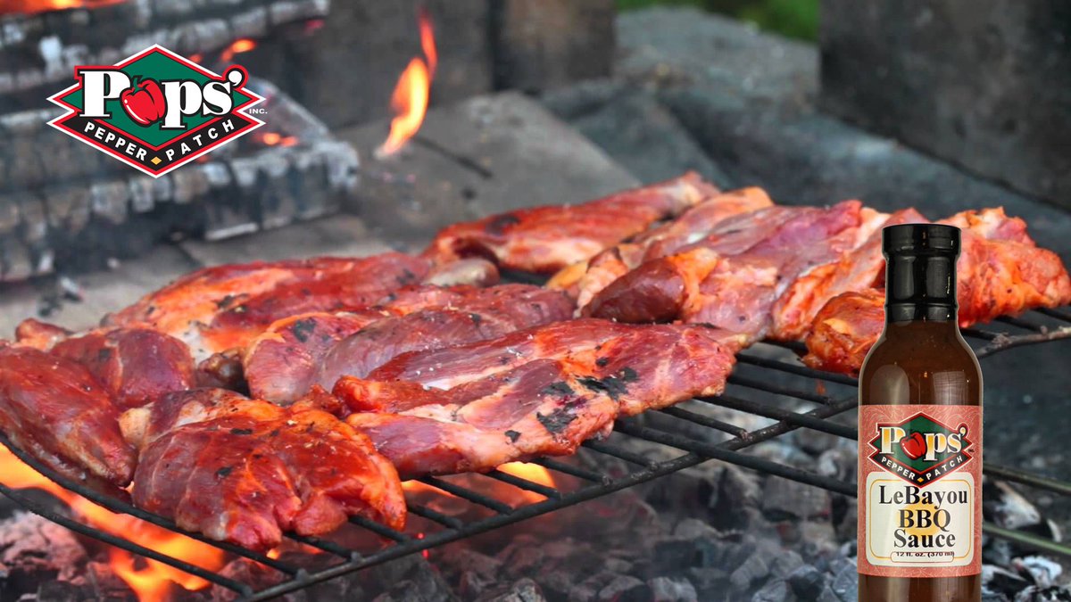 popspepperpatch's tweet photo. Don't Fumble Your Next Tailgate 🏈

#PopsPepperPatch #Tailgate #BBQ #Sauce #KYProud https://t.co/A133lIfsEw