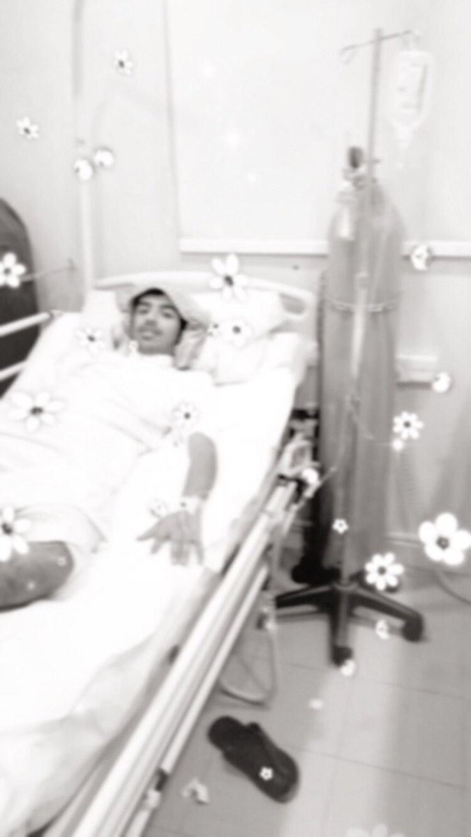 fza3h_11's tweet photo. @w_ziin قلبي  يادكتور  حاله     ما يطمني
الوقت   دمر    شرايينه     ودقاته

ش��ص لنا علته وارجوك علمني
وابعد بطبك دخيلك عن ملفاته

ايي نذر 💔🚶🏻‍♂️ https://t.co/nJxx9BAV5c