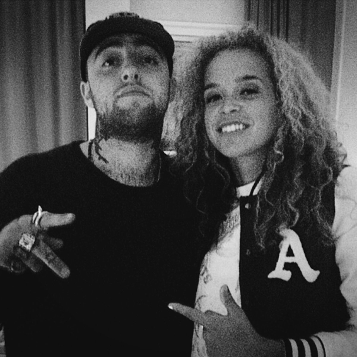 lamelodia's tweet photo. Rest in Power Mac Miller 💔🙏🏽 So sad to hear he passed away.. Such a talented artist and a good person, Im glad we had a chance to work and laugh together. Peace bro, your music lives on.. 🖤 https://t.co/DhyPIIrsVe