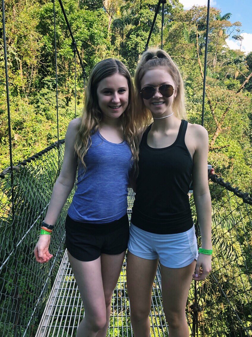 nicole_snyder2's tweet photo. happy birthday @_k_l_j_ !! hope you’ve had an amazing day ilysm🤩🤩💗 https://t.co/nXZBwWFBEw