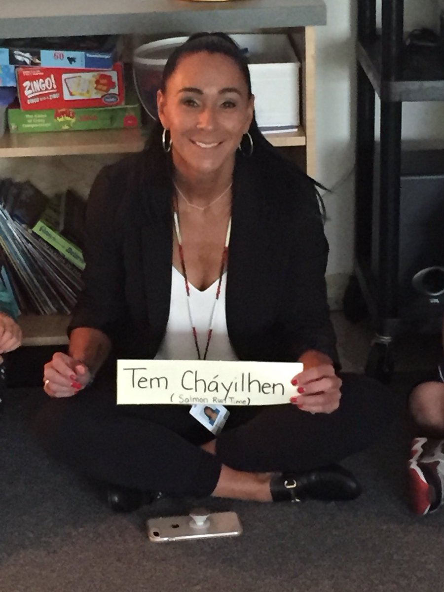 HGailMorrison's tweet photo. Our amazing FNSW, Rudy, teaching the gr 3/4s the meaning of Tem Cháyilhen (Salmon Run Time). @NorgateLearning https://t.co/uW1yOK3ee6