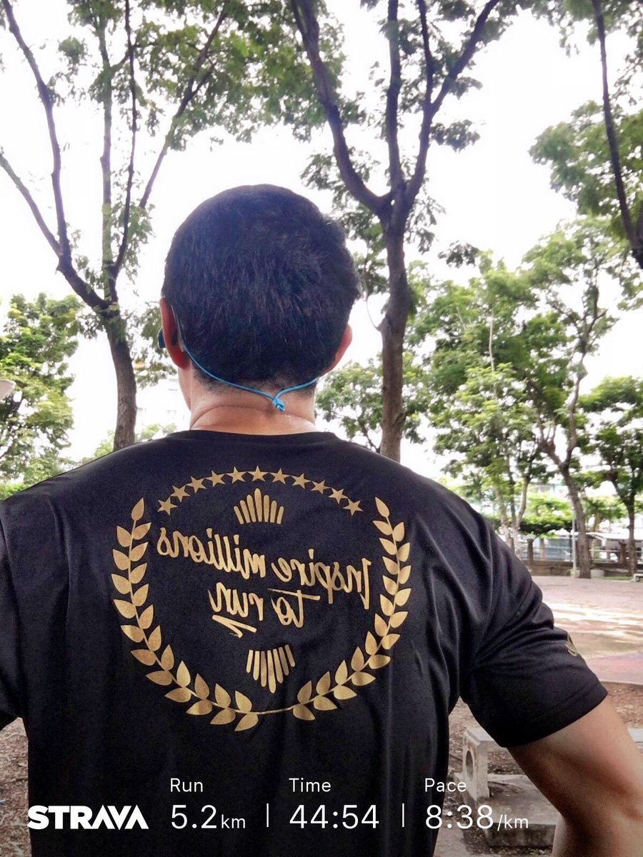 gimmics2000's tweet photo. อย่ามัวแต่วิ่งตามใคร จนลืมใส่ใจคนที่วิ่งตามมา...🏃🏃
#finalcase #แขนเล็กจังวุ้ย https://t.co/K3lcDZ2yQO