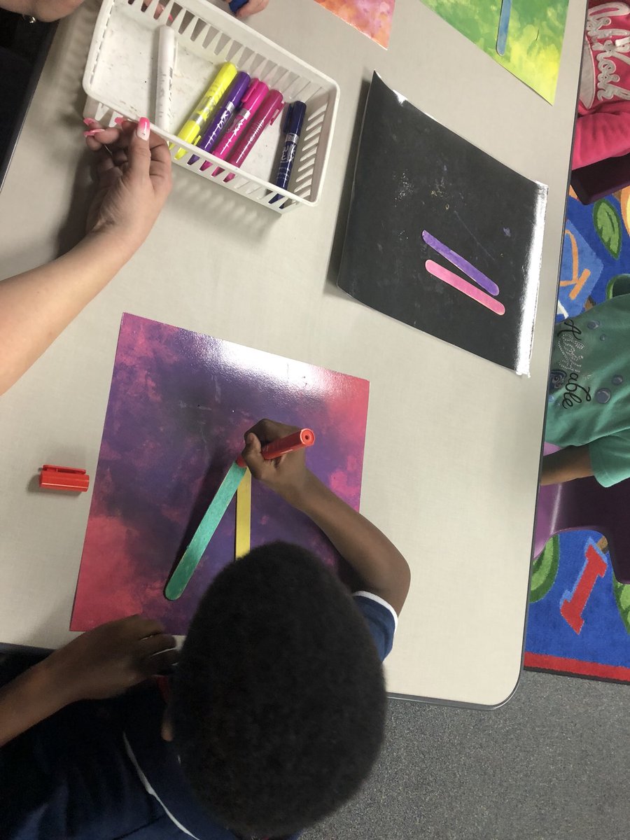 Nguyening1st's tweet photo. Dot day creations in the library @romenendez14 #CannadayES https://t.co/LQpyl5rbSz
