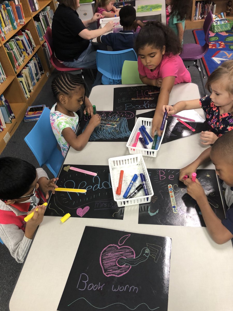 Nguyening1st's tweet photo. Dot day creations in the library @romenendez14 #CannadayES https://t.co/LQpyl5rbSz