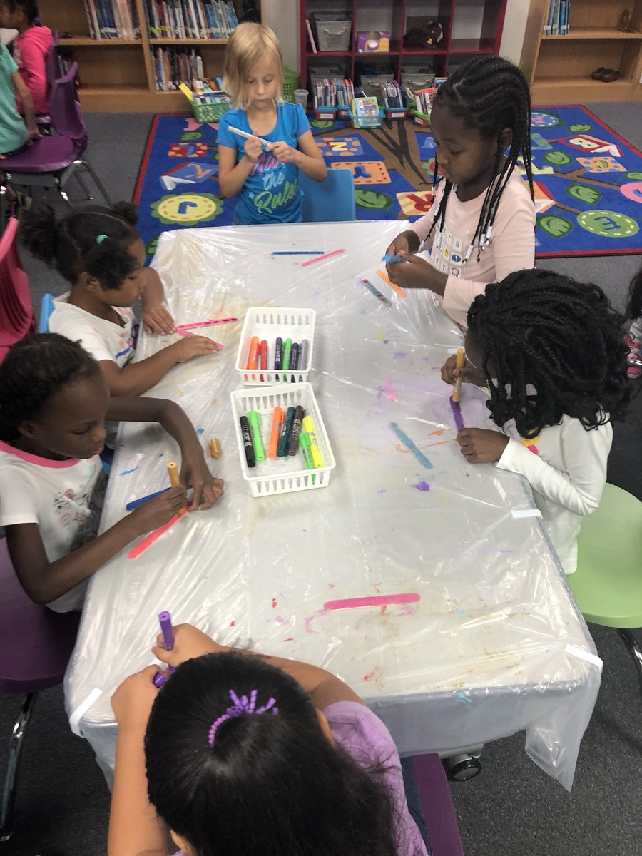 Nguyening1st's tweet photo. Dot day creations in the library @romenendez14 #CannadayES https://t.co/LQpyl5rbSz