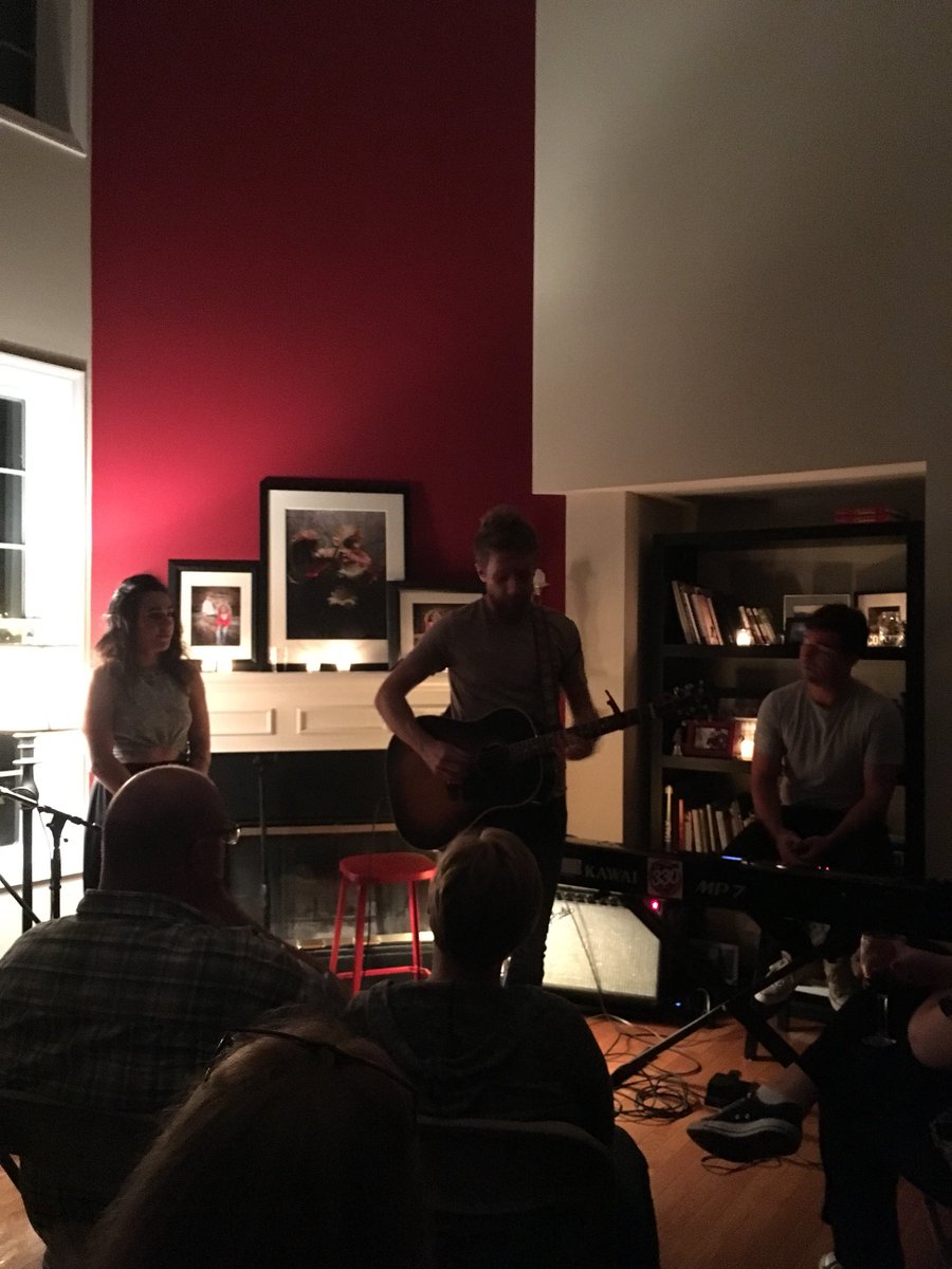 Higgs444's tweet photo. Great night with Scars on 45. Thanks Danny/Nova - and our wonderfulhosts Tanya and TJ #scarson45 @scarson45 https://t.co/icjUyHfwhk