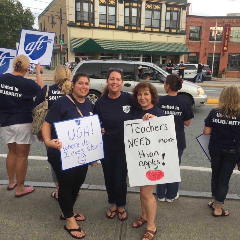 juliabibeaulttt's tweet photo. Working in a STEM field for 30+ years, multiple degrees and my mom is still part of a school system where teachers are being paid the LOWEST in the state. If you value teaches vote for politicians who value public education. #WalktheRhode https://t.co/Oao1USoHLD