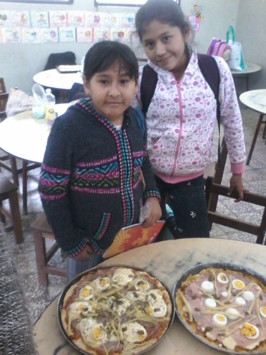 EnckyA's tweet photo. #MareaAzulCai taller de cocina compartiendo con vida y salud https://t.co/hfFsbh8T50
