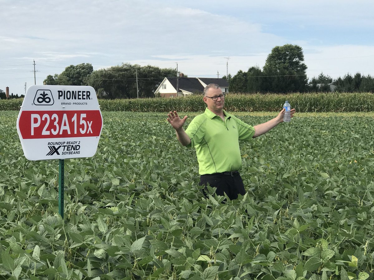 BgrowInc_BigB's tweet image. Great first meeting today at @BetterFields headquarters for #teamPowerPioneer with @Lisampower333 leading and @SeligaJohn taking over as our #agronomynerd #futurelooksbright #theteamtokeepaneyeon @PioneerSeedsCA #KCFO
