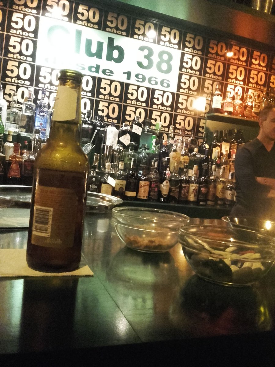 En busca de la gacela vieja de la manada. Descripción gráfica: