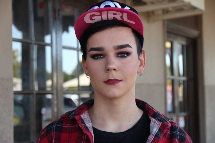abcbrisbane's tweet photo. Teenage drag queen Kyle Andrews runs make-up business in country town https://t.co/v9s2VRptZv https://t.co/slZht9K57p