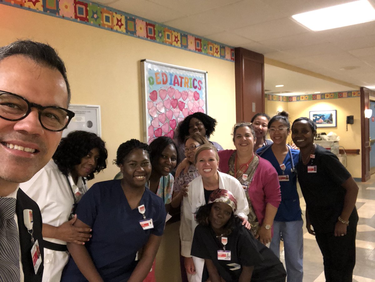 ErnestoPMir's tweet image. #TierHuddles No better way to start the day 🤜🤛 The Peds Team @NYPBrooklyn knows how to run a fun and effective huddle #WorkCanBeFun #HappyTeamHappyPatients #SuperHeroesInScrubs