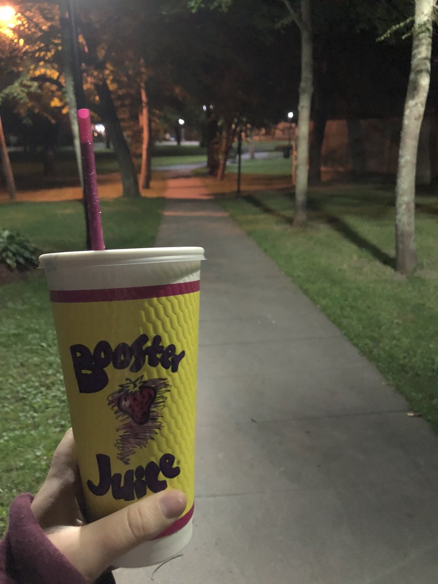 emilysimms_'s tweet photo. Trying @boosterjuice new Blue Raspberry Smoothie #blenditblue https://t.co/ARHz4bH0Xs