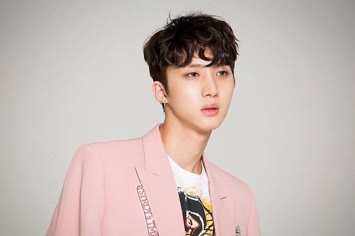 ratedhui's tweet photo. r u d e https://t.co/cj9u0yqkYz