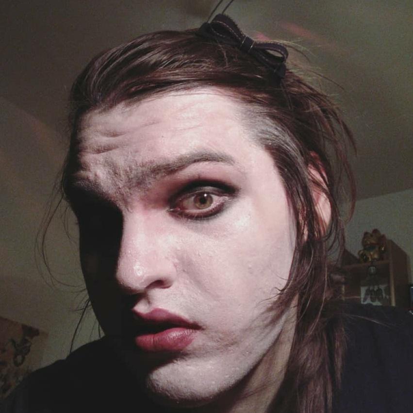 Trickxxy's tweet photo. If you can't get the goth girlfriend,
become the goth girlfriend
#NeuesProfilfoto #newprofilepic #tweet666 #me https://t.co/iyTaq92NTc