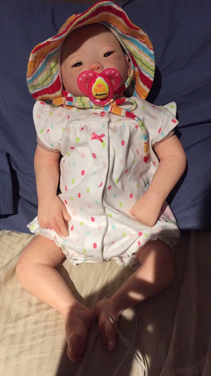 Meadowfreespirt's tweet photo. Aroku is looking her best for this sunny weather. #ilovereborns #rebornlove #rebornparents #reborns https://t.co/a6RebdVRfo