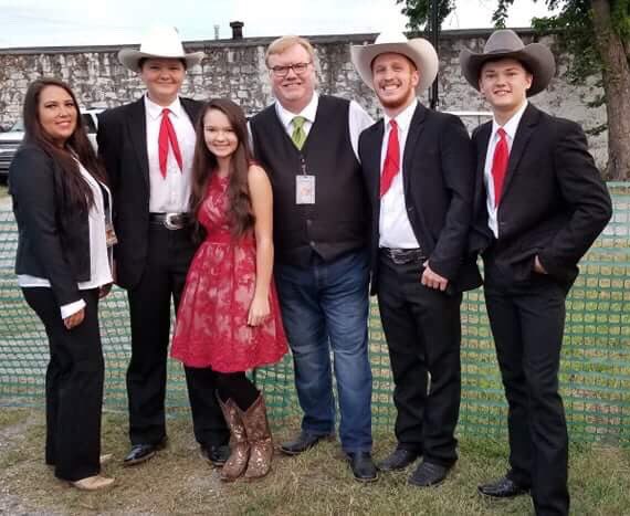 BLBluegrass's tweet photo. They are killin it on stage right now.  Representing Missouri Bluegrass in Wagoner, OK @BLBluegrass!  @thebakerfamily #BluegrassFestival https://t.co/4ATC3mfGhv