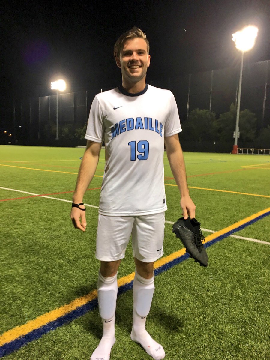 LindyFeider16's tweet photo. Congratulations to Lachy Beever on his first collegiate hat trick!! ⚽️ ⚽️⚽️ Exciting @MedailleSoccer win!!! One heck of a #MaverickFriday! #HorsePower #GoMavs https://t.co/aoxyPc8uB6