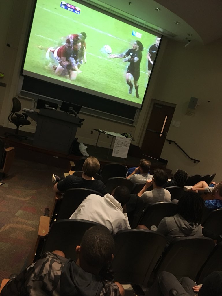 NH_Coaching_'s tweet image. Every opportunity is a learning opportunity... Field Practice cancelled due 2 ⚡️⛈storm #Classroom #RolesOnPitch #GameUnderstanding #PlayerLedDiscussions #PlayerFeedback