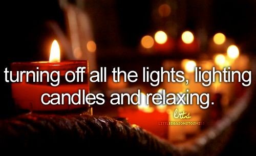Aries_love417's tweet photo. How I'm spending my Friday night.. starting to feel a little like fall🥰🍁🍂 #mountainlife #blankets #chilly #weatherischanging https://t.co/n2c43oVLsr
