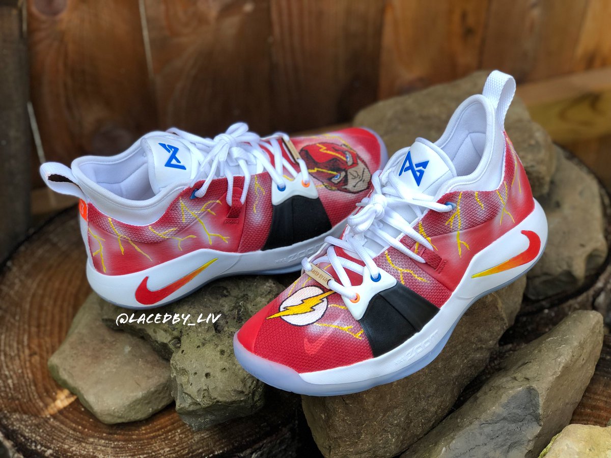 LacedBy_Liv's tweet photo. The Flash custom PGs for @nhoward1033 of the Seattle Storm ⚡️⚡️
Game 1 of the WNBA Finals Recap to see them on foot🔥💪🏼
#wnba #flashcomic #brkicks #solewatch #custom #customshoes #sneakerhead #nicekicks #solesociety #solecollector https://t.co/EYeDLAKqU0