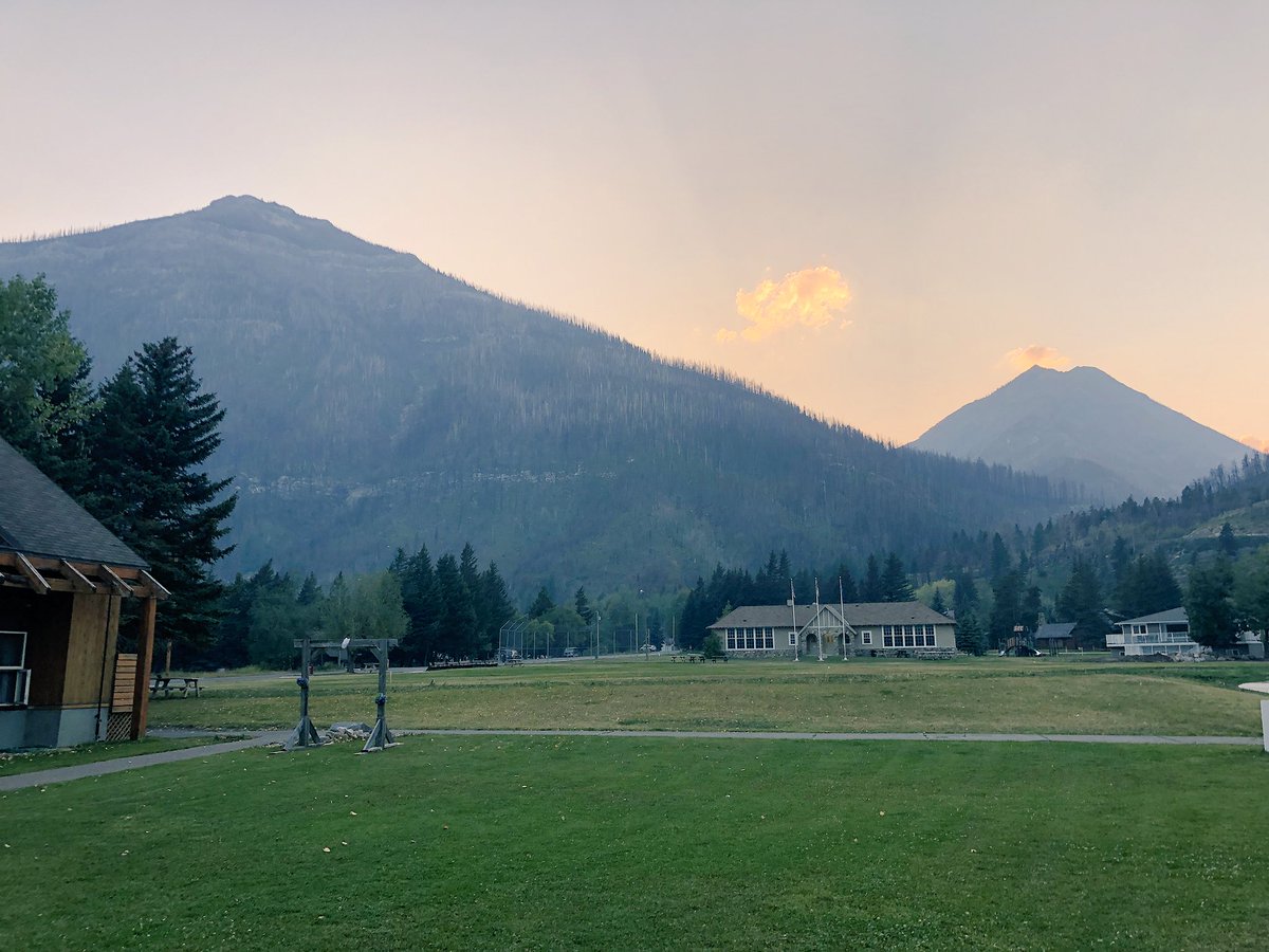 Jody_Robbins's tweet photo. We left downtown Calgary at 5 and made it to @WatertonLakesNP by 8! Feels like we have the entire National Park to ourselves. #waterton #win https://t.co/RMFWOcq3WC