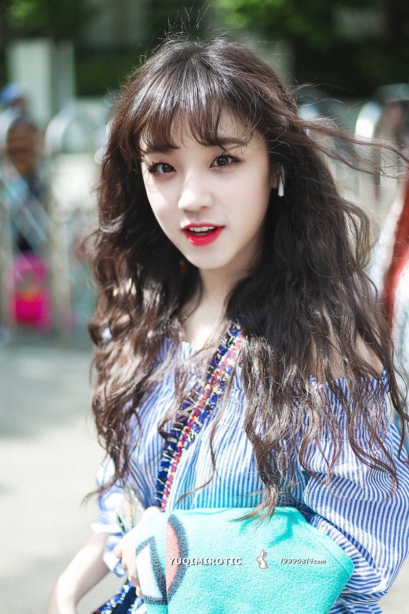 yuqipictures's tweet photo. ⤷ © yuqimirotic
˗ˏˋ 180907 mubank ˎˊ˗
 #우기 | #여자아이들 ✩ˊ˗ https://t.co/5r4xChlNEX
