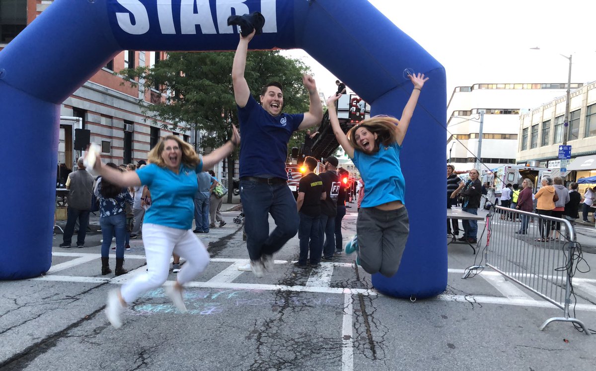 sohudsonvalley's tweet photo. We got that #firstfridaypk feeling! #lovewhereilive #pkgo #communityoffriends #thinkdifferently #DistinctlyDutchess https://t.co/ujRduOWwNo