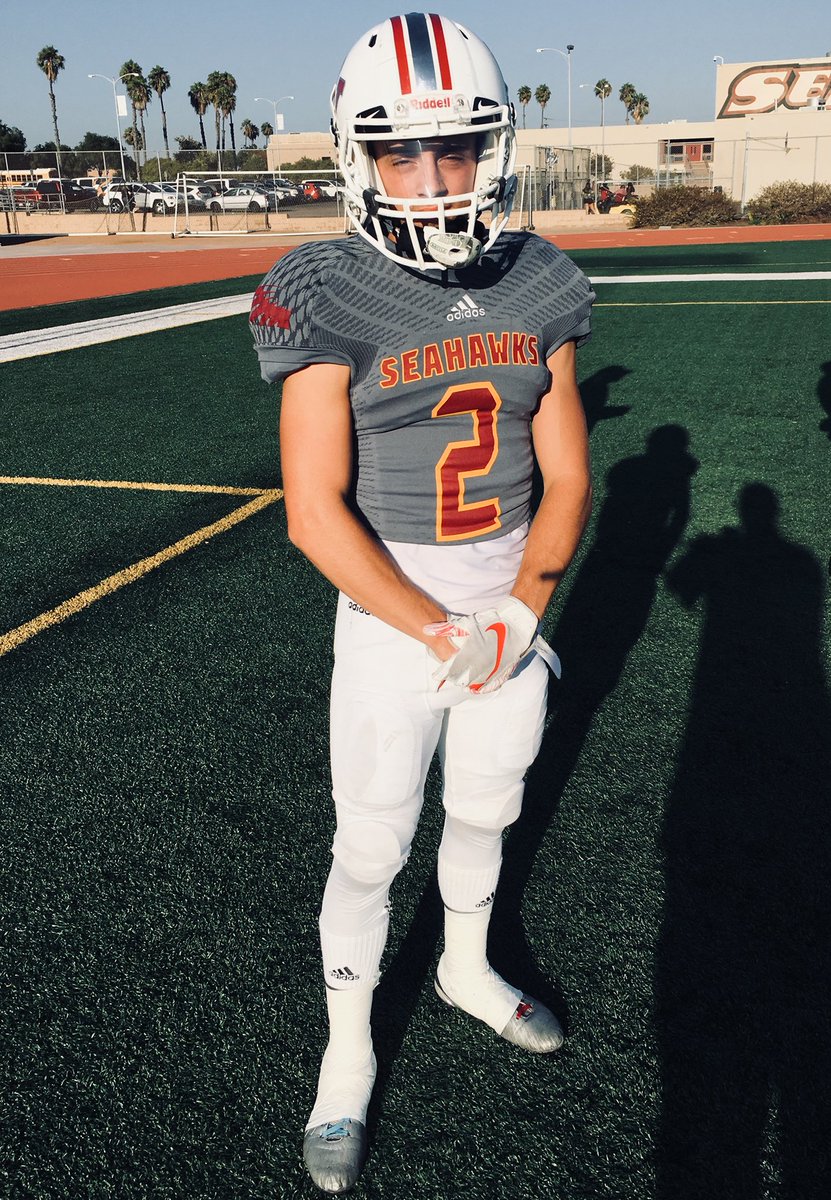 OVSeahawkFB's tweet photo. That’s the end of the first half...

OV 43, Calvary Chapel 0 

Four touchdowns in that half for this guy... 👇

#OVMade | #BeatCalvary https://t.co/FInNG5cJnA
