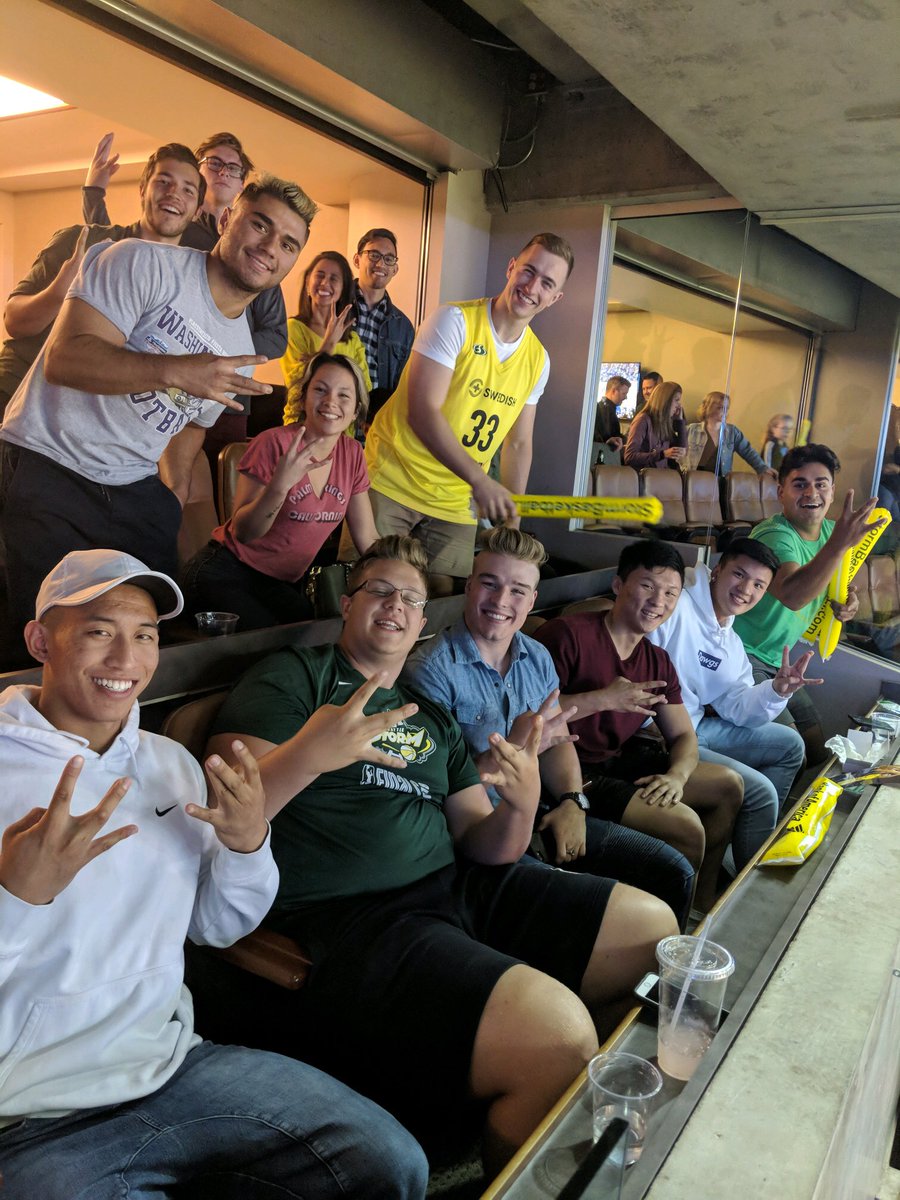 UW_Spirit's tweet image. Had a blast supporting @SamBam32 at the @SeattleStorm game tonight! 

#StormWins #WeRepSeattle
